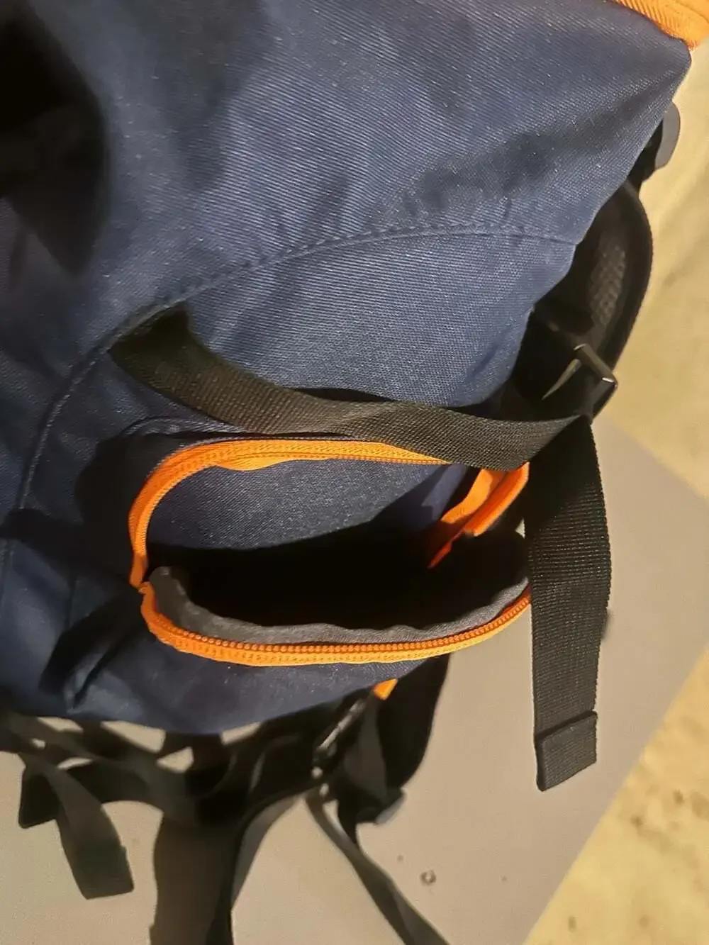 Yituyisi Navy Blue and Orange Multi-Pocket Backpack with Padded Straps